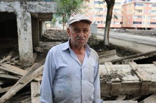 Bozkurt’taki sel felaketinde 4 yakınını kaybeden Faik Öztürk yaşadıklarını anlattı
