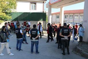 Bolu’da okulların önünde narkotik uygulaması yapıldı